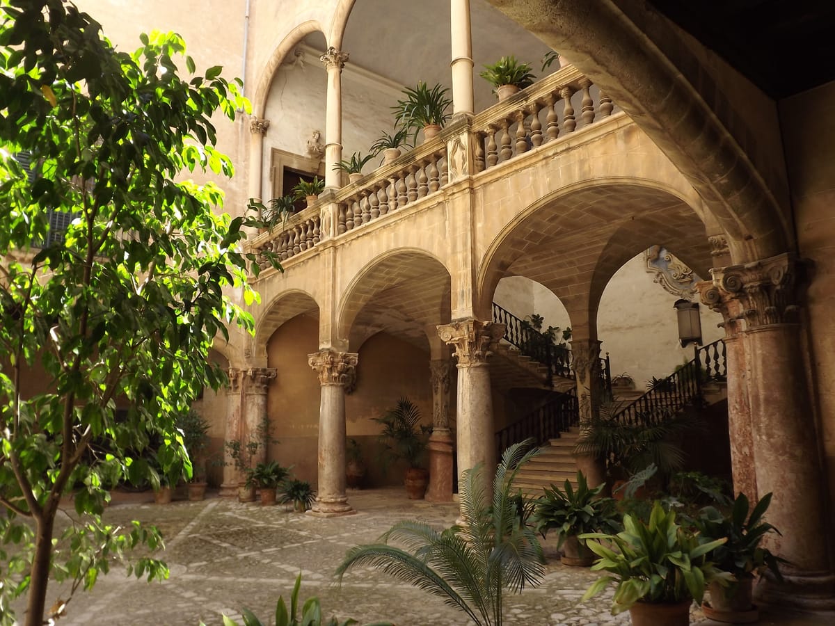 Patios y palacios señoriales de Baleares: Palma y Ciutadella