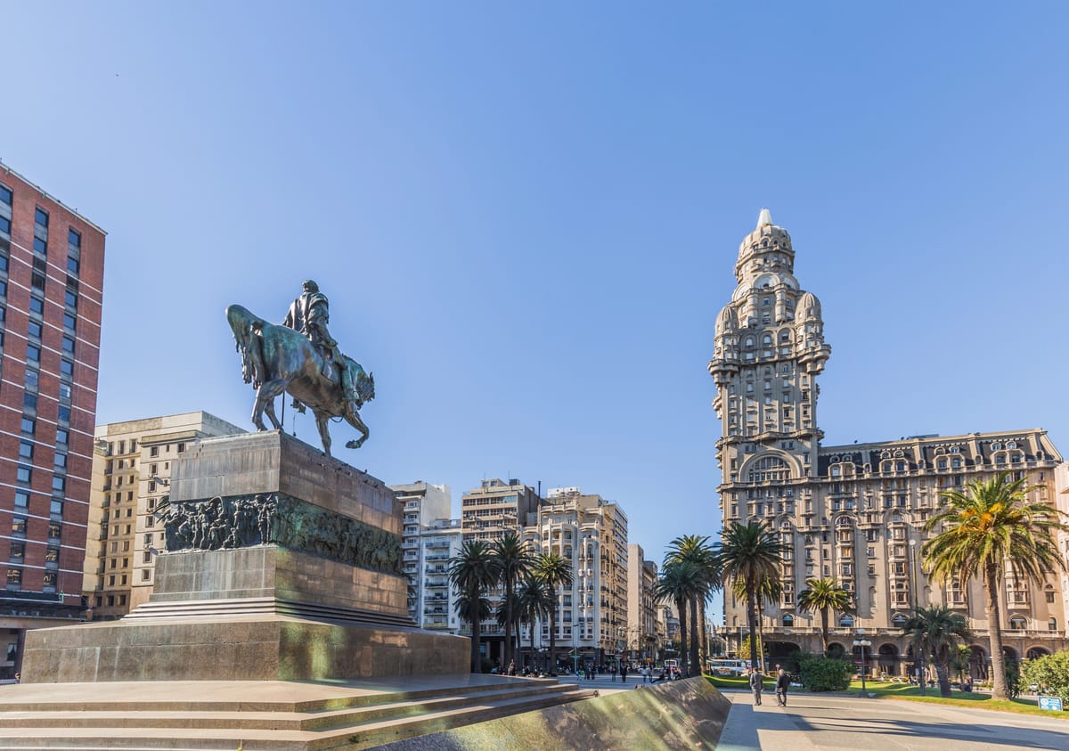 Descubriendo el Palacio Salvo: el icónico rascacielos de Montevideo
