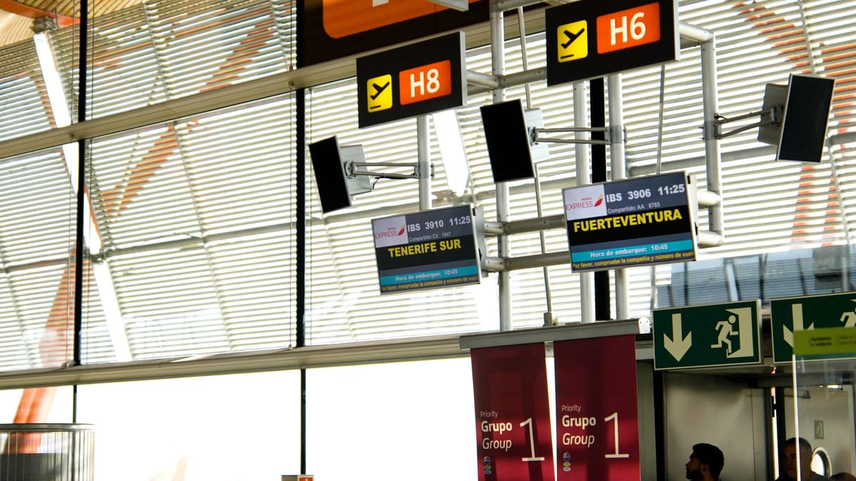 Iberia Express: 403 vuelos semanales a Canarias este verano