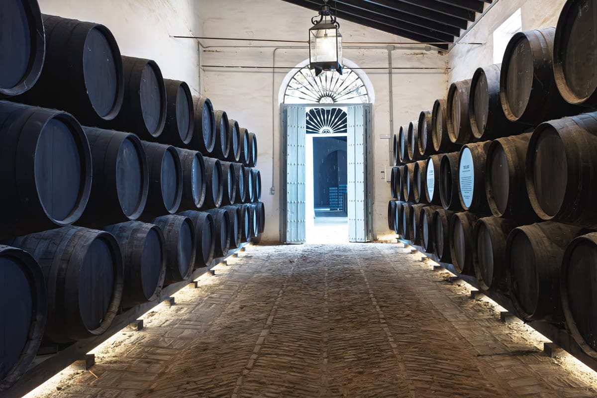 Una de las bodegas más antiguas del mundo está en un pequeño pueblo de Sevilla
