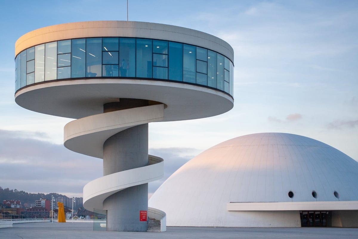 Descubriendo el Centro Niemeyer, la joya Avilés