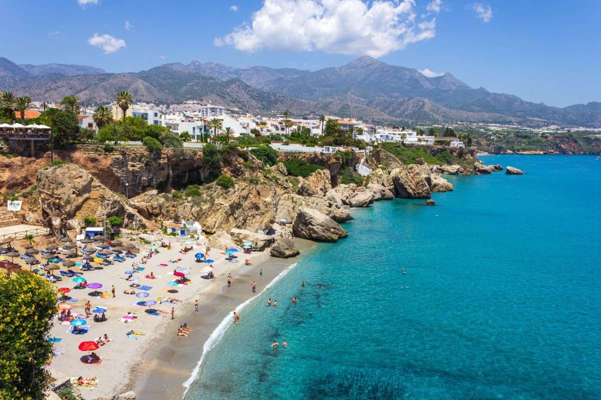 Nerja: guía para revivir el verano azul en la Costa del Sol