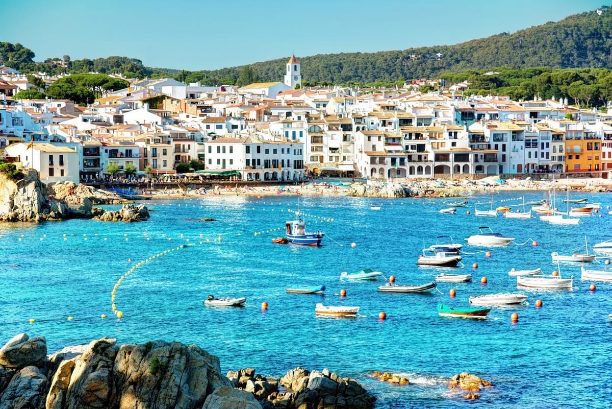 Calella de Palafrugell: esencia marinera de la Costa Brava