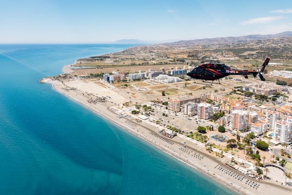 Así es volar en helicóptero: World Aviation nos muestra su propuesta en Málaga