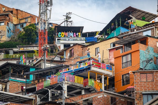 Comuna 13: comunidad, memoria y transformación en Medellín