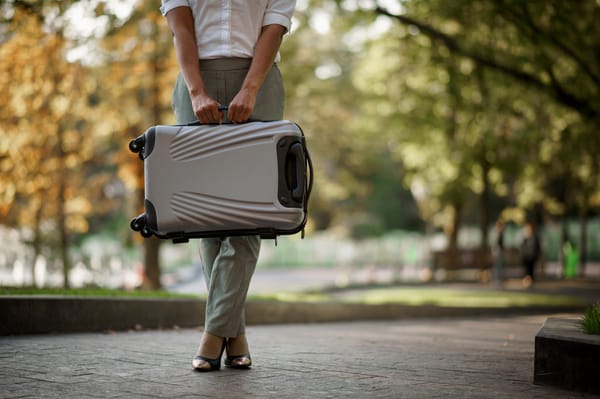 Cómo guardar tus maletas sin preocupaciones durante tus viajes con Radical Storage