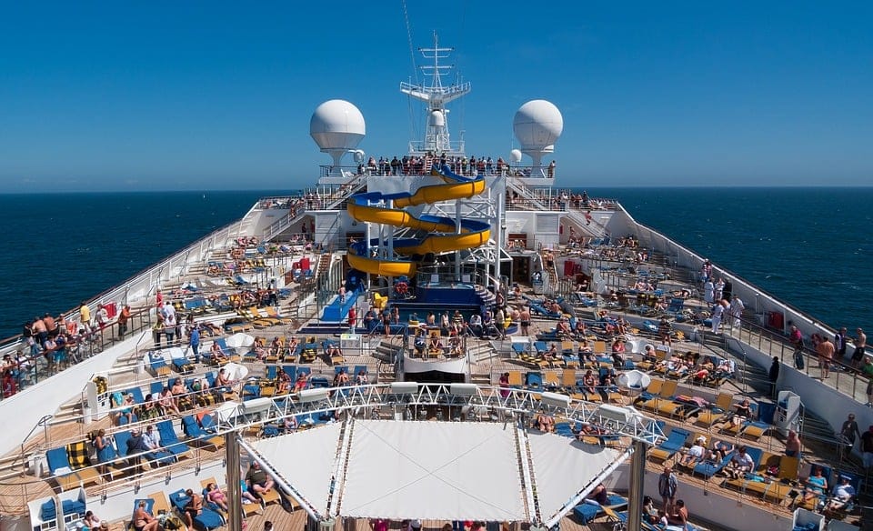 Cubierta de un crucero de lujo