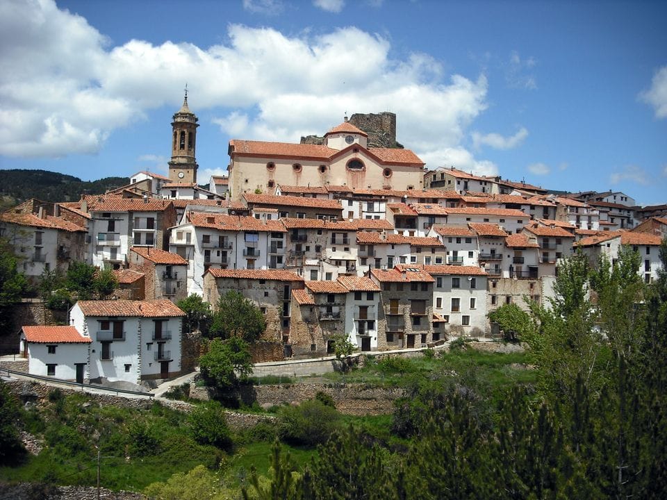 Linares de Mora